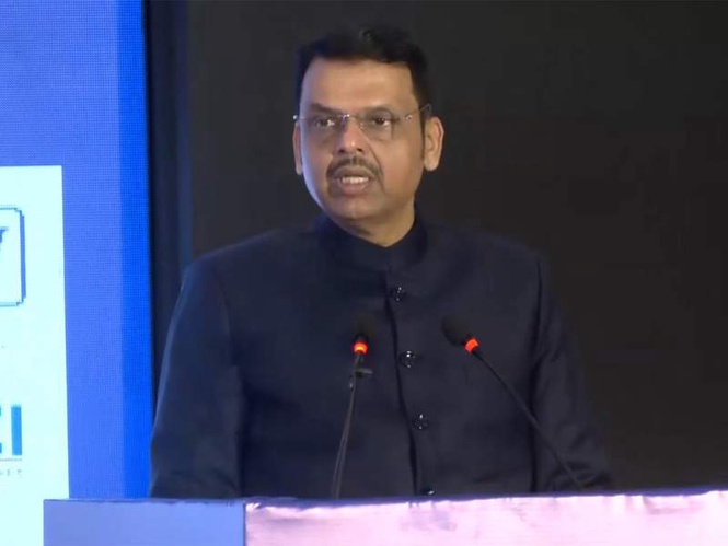 Image from: Maharashtra CM reduces convoy by half, ends foreign visits for ministers; encourages public transport use