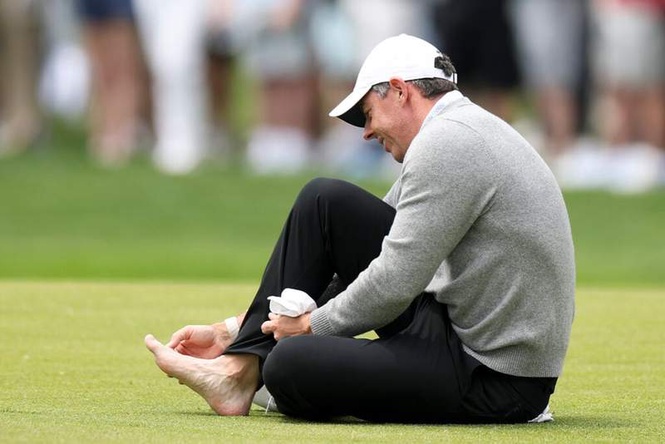 Image from: What Rory McIlroy told Todd Lewis about his toe injury after cutting his practice round short