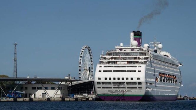 Image from: France lifts lockdown on cruise ship, blames stomach bug for outbreak
