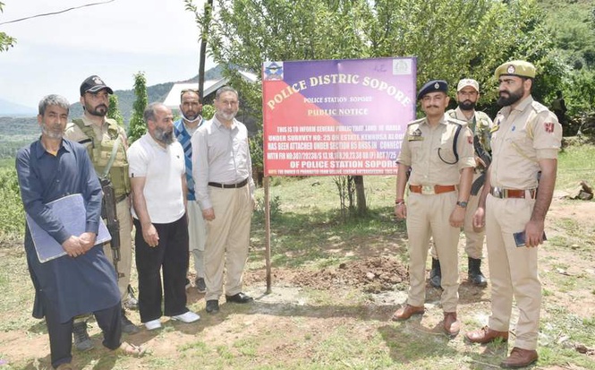 Image from: Hizbul Mujahideen terror handler’s Rs 20 lakh worth land attached in J&K’s Bandipora
