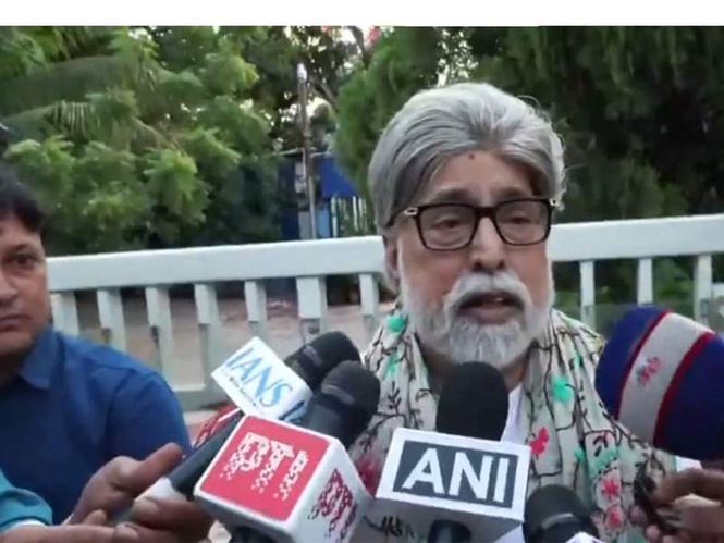 Image from: "Bengal elections rigged": TMC MP Sudip Bandyopadhyay claims Mamata's ID card torn at vote-counting station