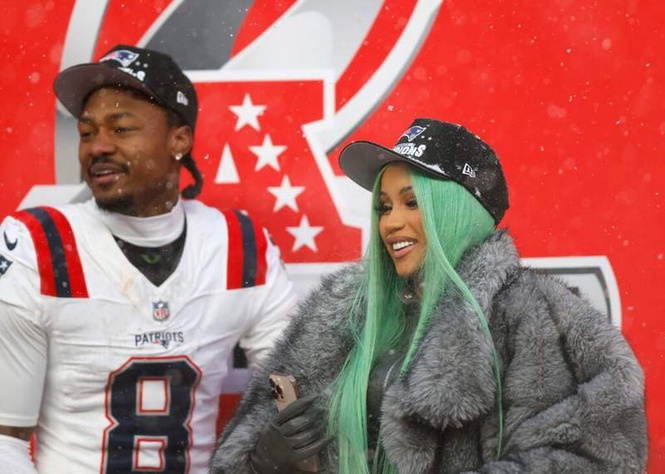 Image from: Stefon Diggs and Cardi B’s public argument outside a coffee shop is going viral