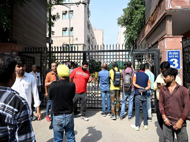 Image from: Delhi district court lawyers abstain from work, demand hike in pecuniary jurisdiction from ₹2 crore to ₹20 crore