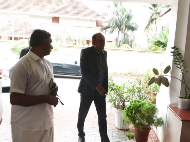 Image from: Senior officials meet Keralam CM-designate VD Satheesan ahead of government formation