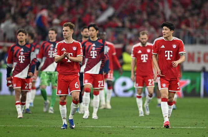 Image from: Bayern eyes fixed on Cup final despite Bundesliga trophy presentation