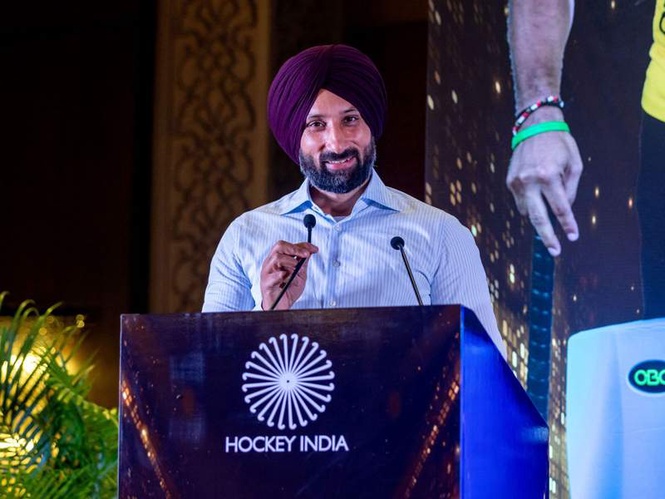Image from: Sardar Singh and Rani laud Hockey India’s vision