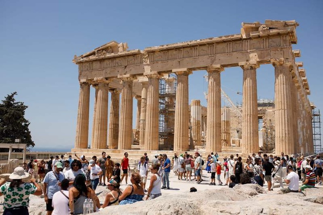 Image from: Greece plans more sustainable tourism approach at hotspots