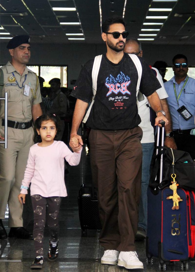 Image from: Cricket fever peaks as RCB arrive in Kangra ahead of Sunday thriller