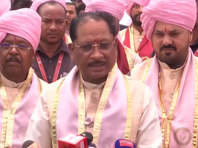 Image from: Chhattisgarh CM cuts down convoy size to push for fuel saving amid PM Modi's austerity call