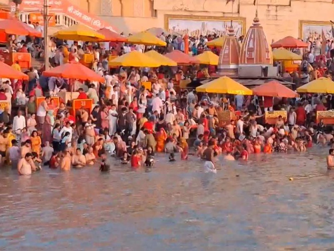Image from: Uttarakhand: Devotees in Haridwar perform sacred ritual dip in Ganga on occasion of Shani Amavasya