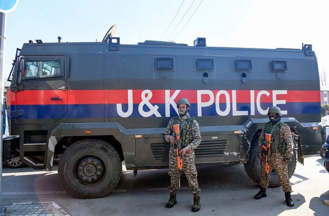 Image from: J&K Police raid 15 locations in Baramulla; seize ‘incriminating material’ linked to banned outfit