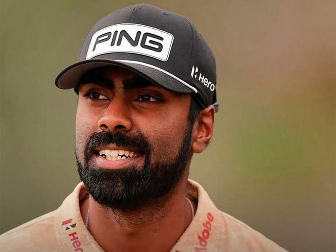 Image from: Sahith Theegala battles back after triple bogey to stay alive at PGA Championship
