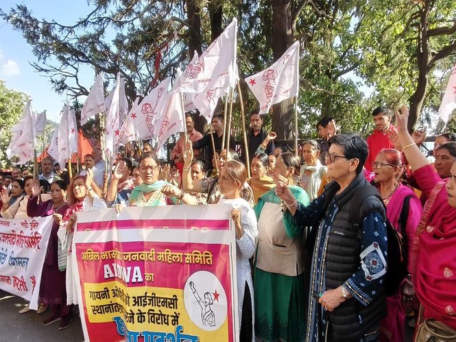 Image from: AIDWA protests proposed shifting of Kamla Nehru Hospital services in Shimla, completes signature campaign