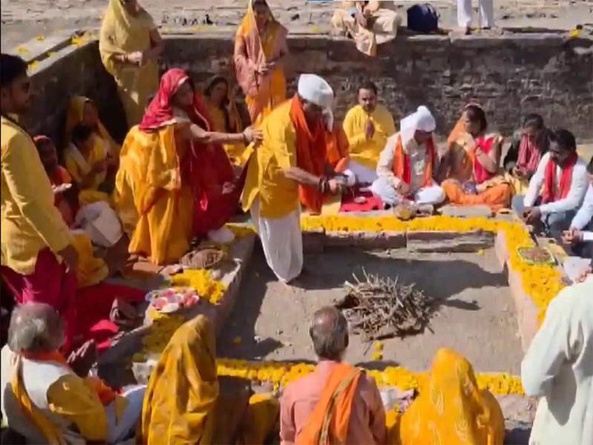 Image from: Devotees perform hawan in Bhojshala complex following MP High Court verdict