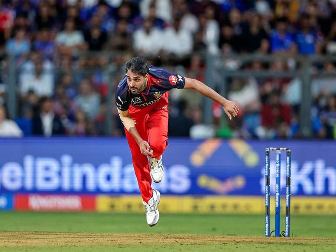 Image from: "Privileged to have them at RCB": Jitesh Sharma on Bhuvneshwar Kumar, Josh Hazlewood after team's win over PBKS