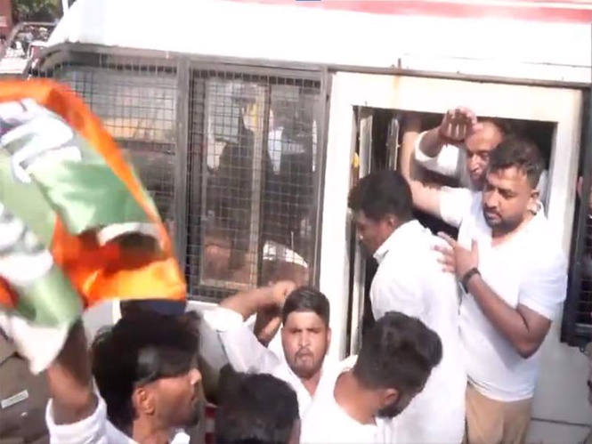 Image from: "89 instances of paper leaks under Modi govt": Protesting Congress workers at Chennai Egmore railway station over NEET exam row