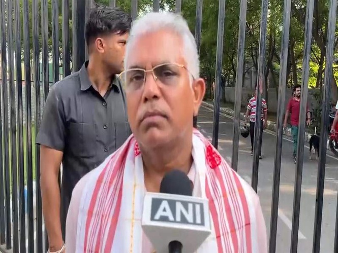 Image from: "Bengal's condition worse than Jammu and Kashmir": Dilip Ghosh amid Howrah station anti-encroachment drive