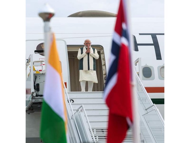 Image from: PM Modi arrives in Norway for historic bilateral visit, Norwegian PM Støre welcomes him at airport