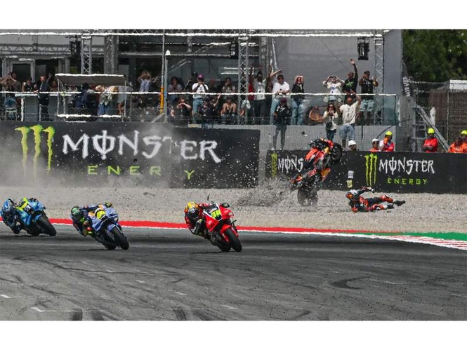 Image from: Fabio Di Giannantonio returns to winning ways in dramatic Catalan Grand Prix