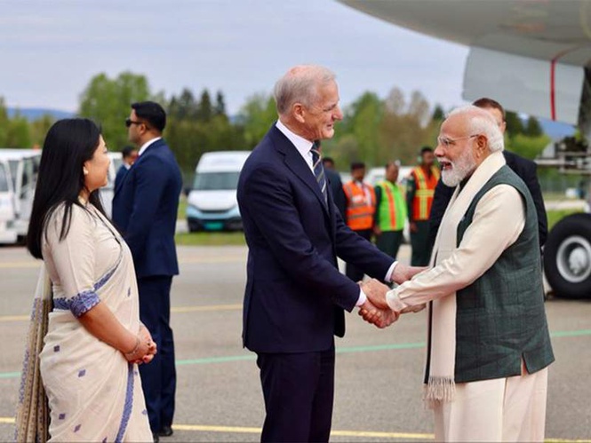 Image from: “Historic moment”: Norwegian PM welcomes PM Modi to Oslo, looks forward to boosting cooperation