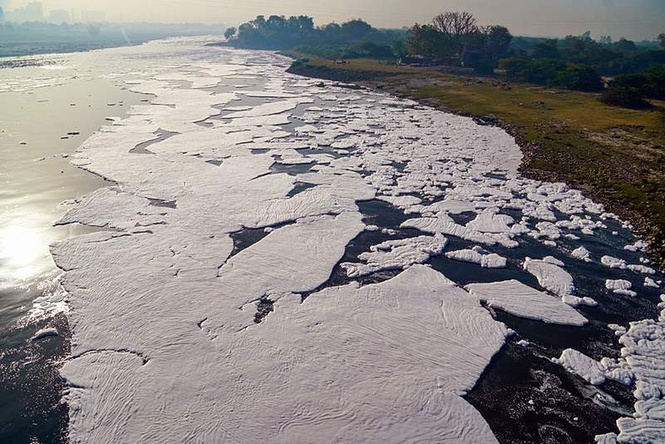 Image from: Haryana deploys special teams to curb Yamuna pollution