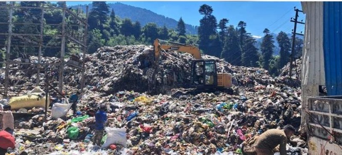 Image from: Himachal High Court pulls up authorities over Manali’s Rangri waste facility