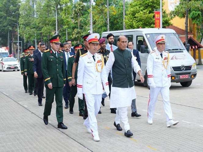 Image from: Defence Minister Rajnath Singh pays homage to Ho Chi Minh in Hanoi
