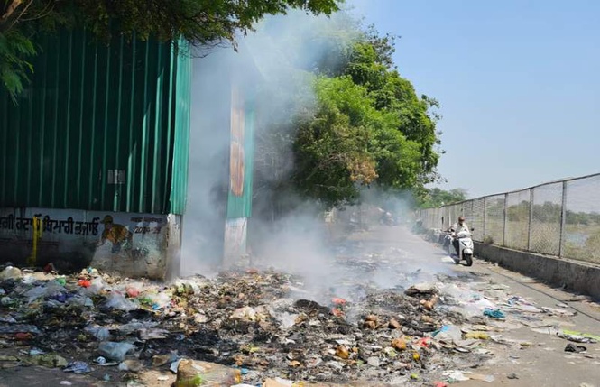 Image from: Garbage crisis deepens in Punjab’s Ropar as locals burn plastic waste