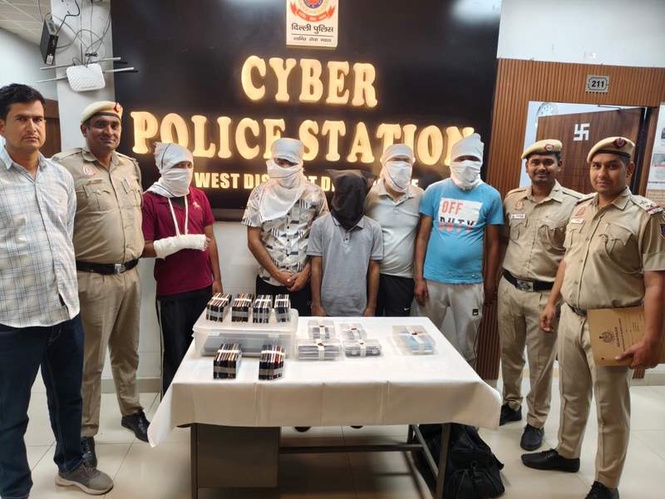Image from: Delhi: West district cyber team busts ₹40 crore fraud network, 35 accused arrested