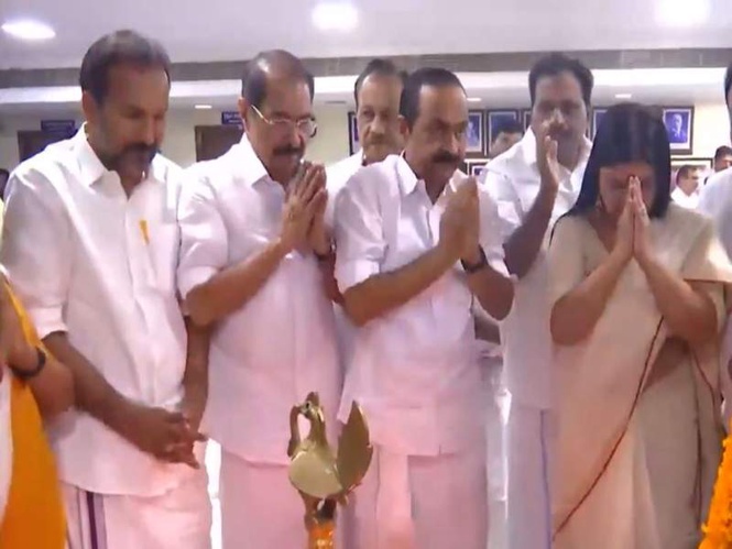 Image from: VD Satheesan, Keralam leaders pay tribute to Rajiv Gandhi on 35th death anniversary