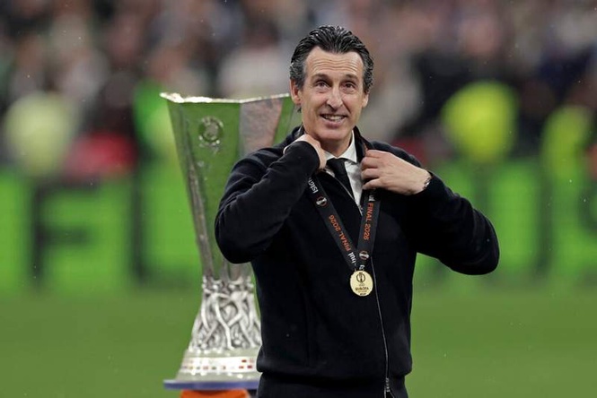 Image from: Unai Emery’s Aston Villa join rare Man United, Chelsea, Liverpool list after Europa League triumph