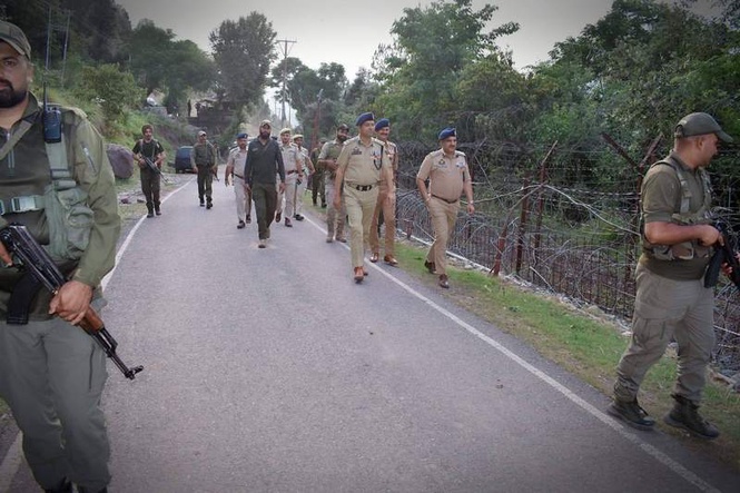 Image from: Security tightened in Poonch after narcotics, pistol seized near LoC