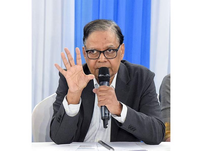 Image from: Rs 100/$ just a number, right moment to let rupee depreciate: Finance Commission Chairman to RBI
