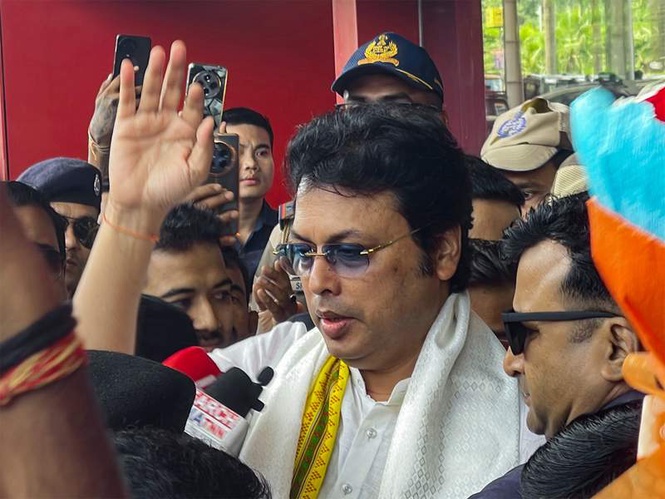 Image from: Railway Ministry approves regular operation of Agartala-Rani Kamalapati Express