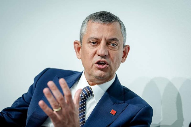 Image from: Turkish opposition leader defies ouster by state-controlled court