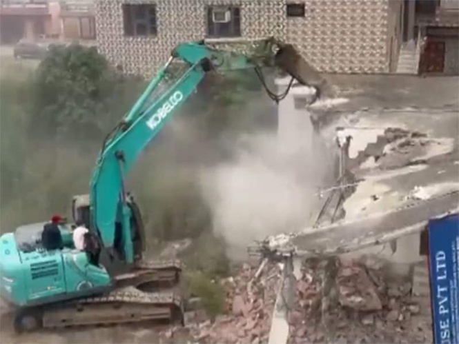 Image from: J-K: District Administration conducts demolition drive against properties of drug smugglers in Jammu