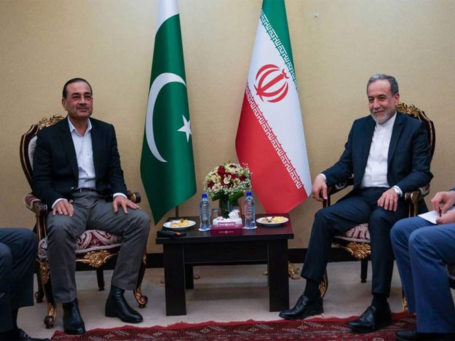 Image from: Pakistan Army Chief, Iran Foreign Minister Araghchi discuss West Asia conflict: Iranian media