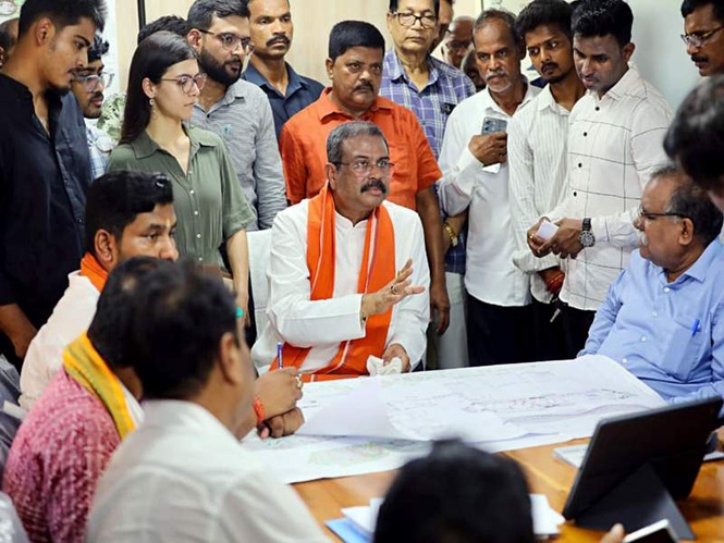 Image from: Students face portal, payment issues; Dharmendra Pradhan seeks accountability from CBSE