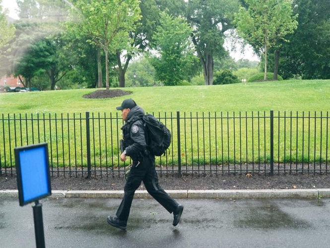 Image from: White House North Lawn cleared after gunshot reports near complex; US Secret Service, FBI respond