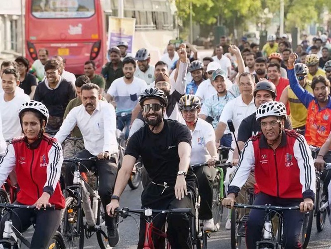 Image from: Ahmedabad hosts CWG Day celebrations under 75th Fit India Sundays on Cycle with nationwide participation across 8,000 locations