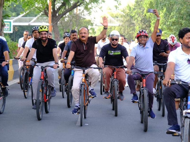 Image from: Delhi Education Minister Ashish Sood leads Commonwealth Day celebrations at 75th edition of Fit India Sundays on Cycle