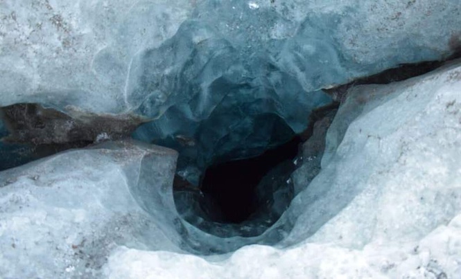 Image from: Scientists Drilled Just 200 Meters Into Antarctica and Recovered Earth’s Oldest Ice, Containing Air Sealed Away for 6 Million Years