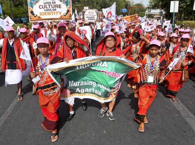 Image from: Over 1.5 lakh tribals from across India demand delisting of converts at ‘Janjati Sanskritik Samagam’ in Delhi