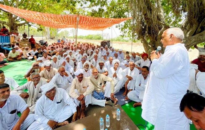 Image from: Concreting of sub-branch canal bed opposed, Hooda meets protesters at Haryana’s at Rithal village in Rohtak district