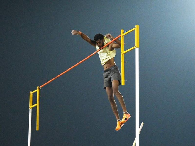 Image from: National Senior Athletics Federation Competition: Dev Kumar Meena, Kuldeep Kumar set new benchmark in pole vault