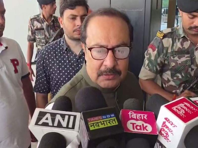 Image from: BJP leader Vivek Thakur cites international pressure, stuck crude shipments behind fuel price hike