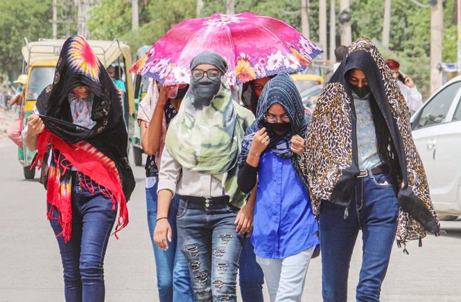 Image from: Delhi records warmest May night in nearly 14 years, yellow alert for heatwave issued