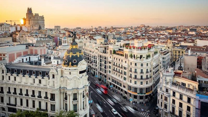 Image from: In Spain, this city has just been named one of the world’s most pleasant to explore on foot (and it is home to countless magnificent landmarks!)