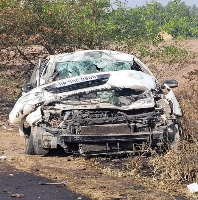 Image from: Policeman among 2 killed in car-tractor collision in Patiala village