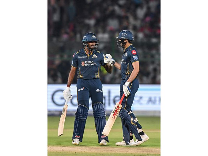 Image from: "Whoever wins the Powerplay in 1st innings will go on to win": Simon Doull speaks on RCB vs GT IPL Qualifier 1